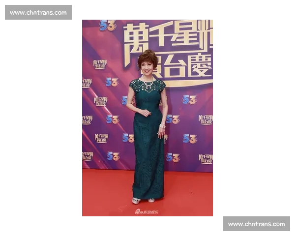 李娜旗袍坐镇晚宴，卡琳斯卡娅美出圈！香港网赛星光浓